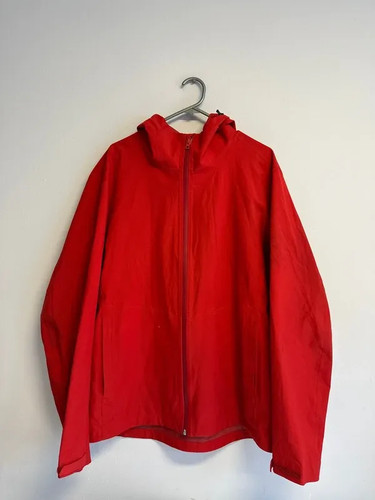 Uniqlo red hooded lightweight