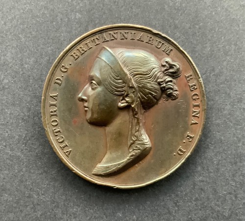 Queen victoria 1838 bronze - queen,