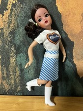 Sindy doll hard - head, ballerina
