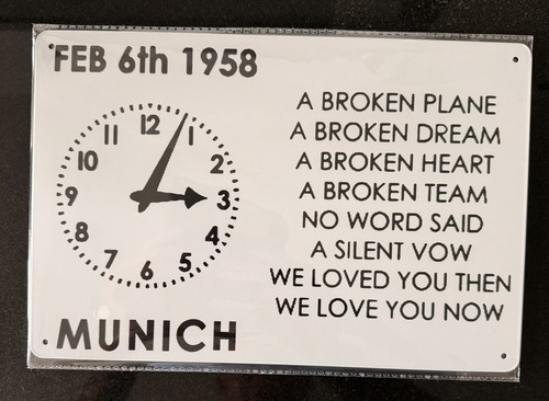 Manchester united munich - manchester, clock