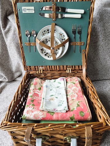 Vtg sirram wicker picnic - sirram,