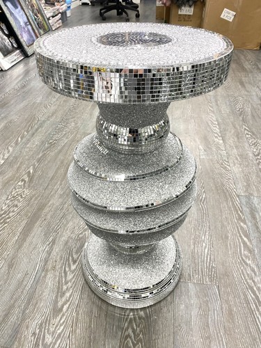 Crushed crystal table - table, silver