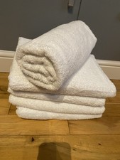 Bath Towels Ex Hotel Stock