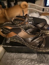 Ladies Wedge Sandals Size 6