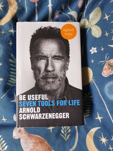Arnold schwarzenegger signed - arnold,