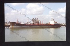 TA2413 - Esso Oil Tanker - Esso Milford Haven - bt.1968 - photograph 5.5"x3.5"