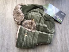 trakker knitted trapper hat