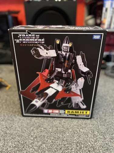 Takara transformers - takara,