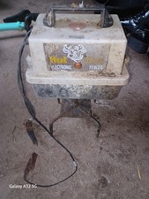 2x Hotline Electric Fence Units