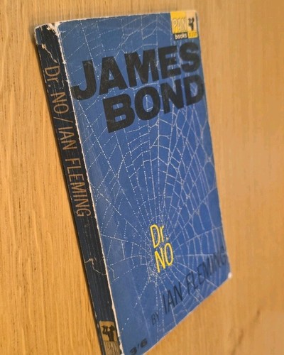James bond ian fleming - bond, dr