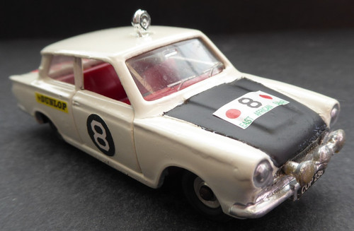 Dinky toys 212 ford - ford, cortina