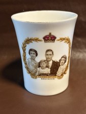 Heathcote China King George VI Coronation Mug Depicting The Royal Family 1937