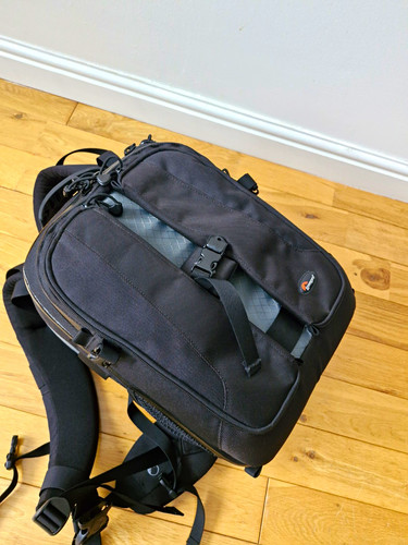 Lowepro vertex 100 - lowepro,