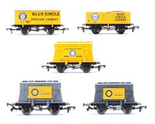 DAPOL 'OO' GAUGE LOT OF 5 PRESFLO/7 PLANK/GPV BLUE CIRCLE CEMENT WAGONS
