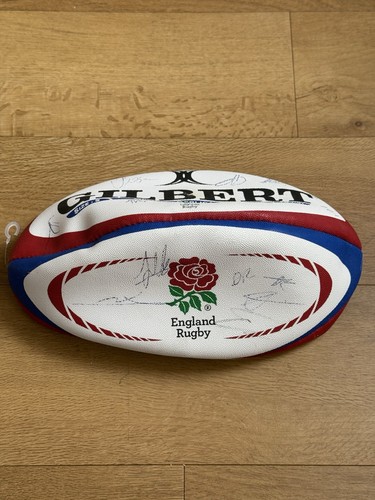 Red roses signed - roses, rugby