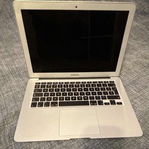 Apple macbook air 13in - macbook,