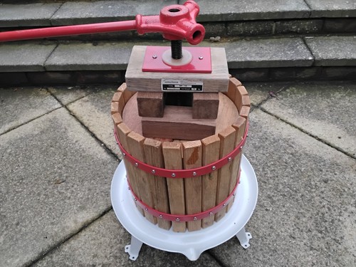 Selections fruit press bp12 - selections,