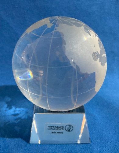 Crystal clear collectables - clear,