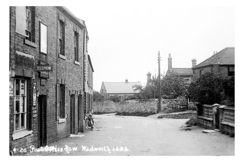 Pu1492 post office row - post,