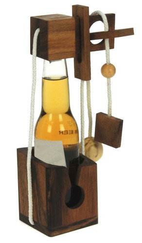 Beer bottle jail wooden - -,