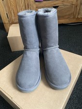 Ugg Classic Short II Boots Uk Size 8 Cost £185