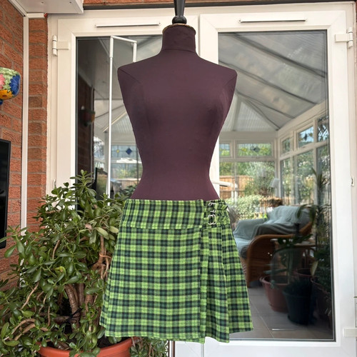 Green and black plaid - black,