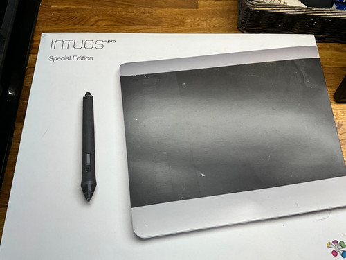 Intuos pro special edition - special,