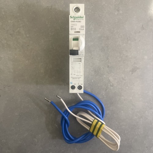 Schneider ic60h b10 type - b10, a