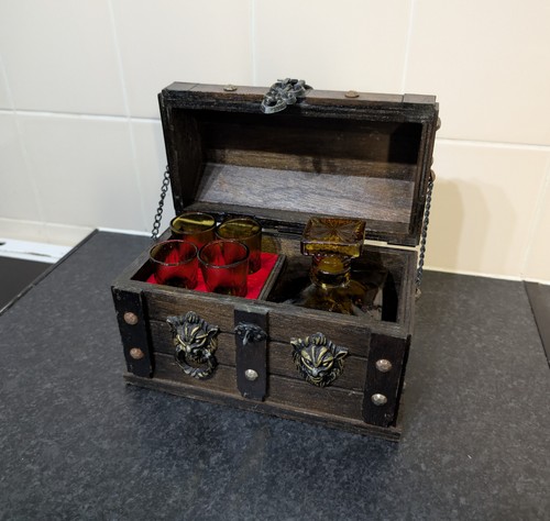 Vintage cased whiskey decanter - vintage,