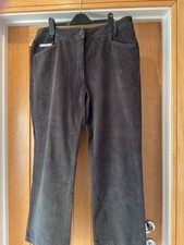 ONE UP GOLF LADIES CORDUROY GOLFING TROUSERS,IN VGC,UK 16 ,COLOUR SAGE