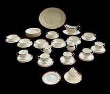 WEDGWOOD EMPRESS RUBY BONE CHINA 45 PIECE DINNER/TEA SERVICE BOX5O