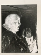 Marilyn Monroe with fans signing photos Golden Globe Awards 1962 6x8 photo