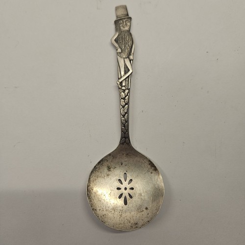 Vintage peanut spoon - mr.,