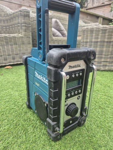 Makita dmr110 dab jobsite - makita, dab+/fm