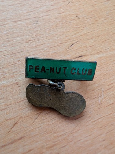 Vintage pea nut club - vintage, badge