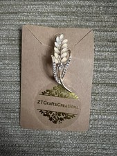 Delicate Wheat Sheaf Brooch