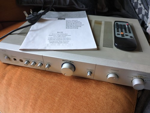 Rotel amplifier with - rotel,
