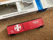 Bachmann Premium HO Rolling Stock 19406 50 Sliding Door Box Car Santa Fe