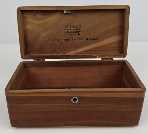 Vintage lane small - cedar, chest