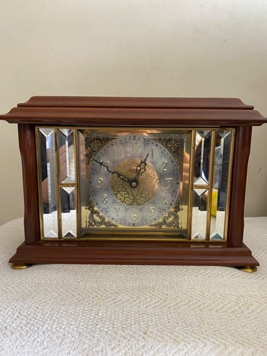 Ansonia gold medallion mantel - medallion,