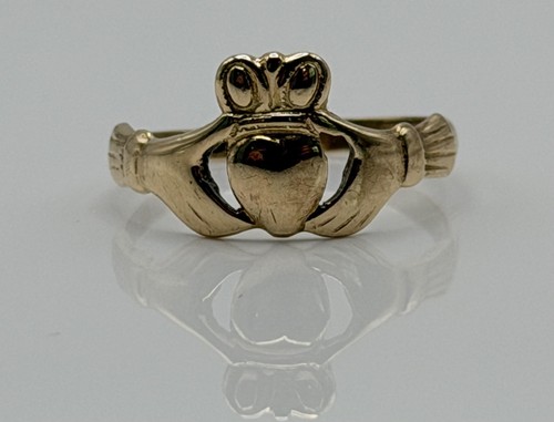 Vintage gold claddagh - gold, ring
