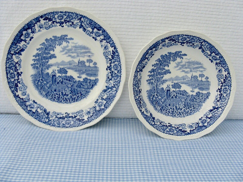 Vintage blue white - &,