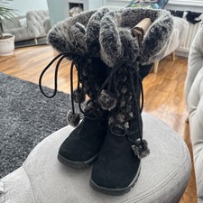 Ladies Skechers Boots Mid Calf Length Size 3 black