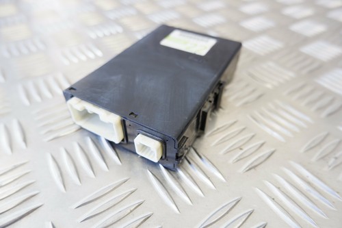 Lexus ls600h seat belt control - lexus,