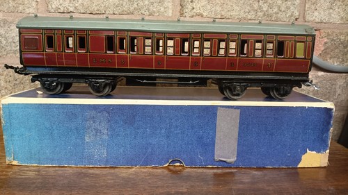 Bassette lowke gauge coach - o,