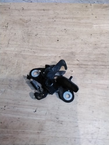 Peugeot 206 bonnet catch - 206,