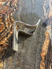 JAGUAR E-TYPE BONNET SAFETY CATCH BRACKET BD35736