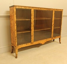 AN EARLY 20TH CENTURY SWEDISH BIRCH BOOKCASE