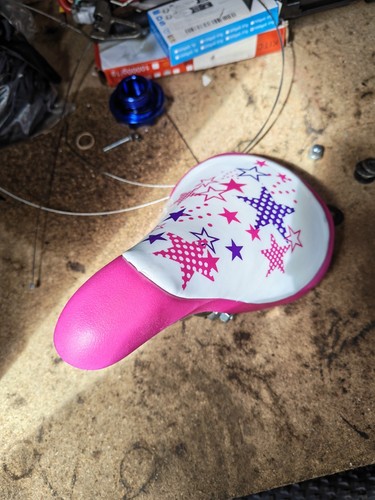 Child pink saddle - child's,