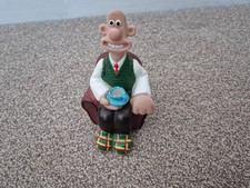 RARE VINTAGE 1990'S WALLACE AND GROMIT SHAMPOO BATH TOY FIGURE WALLACE AARDMAN